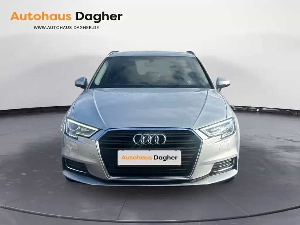 Audi A3 Sportback Autom. Navi Leder Standheizung AHK 07/2020-photo-7