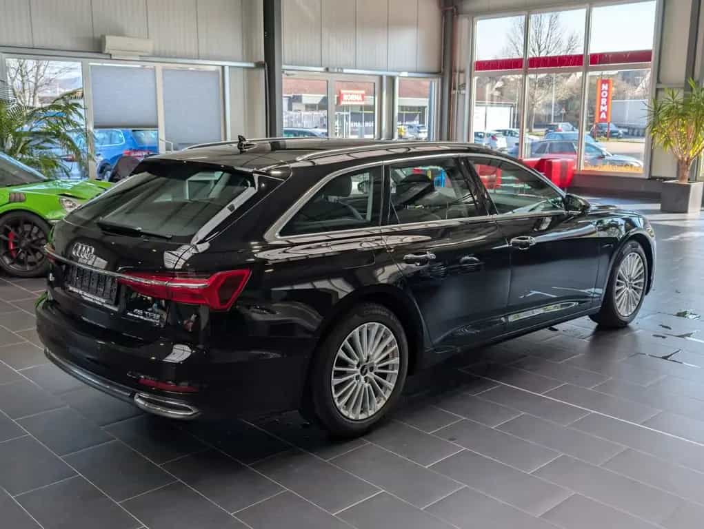 Audi A6 Avant 45 TFSI quattro S tronic design 8-fach 01/2023-photo-5