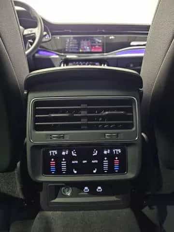 Audi Q8 50 TDI S Line Black Pano Matrix Softc.Hud 22' 01/2025-photo-19