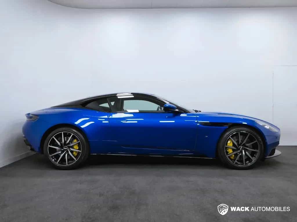Aston Martin DB11 COUPE 5.2L BI-TURBO V12 608 CV 08/2018-photo-1