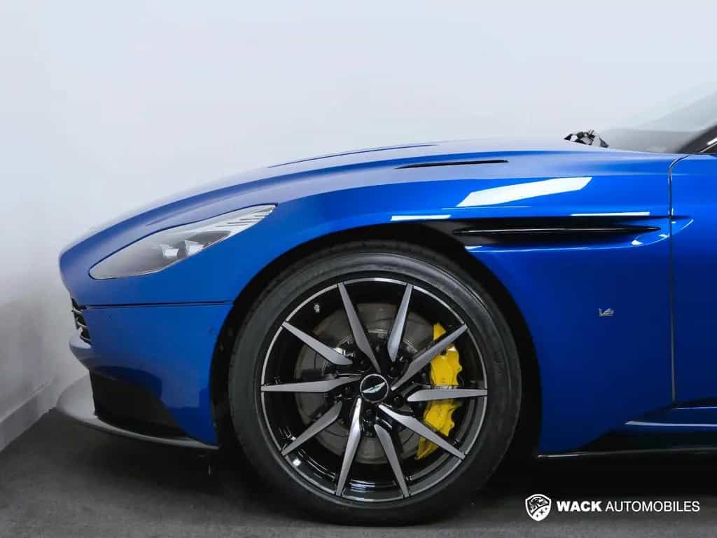 Aston Martin DB11 COUPE 5.2L BI-TURBO V12 608 CV 08/2018-photo-10