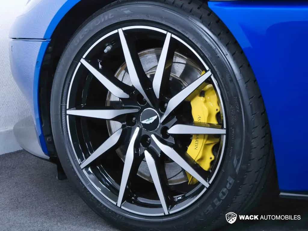 Aston Martin DB11 COUPE 5.2L BI-TURBO V12 608 CV 08/2018-photo-12