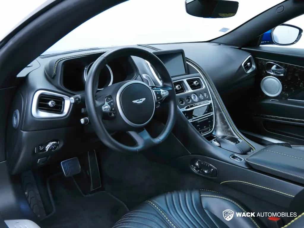 Aston Martin DB11 COUPE 5.2L BI-TURBO V12 608 CV 08/2018-photo-16
