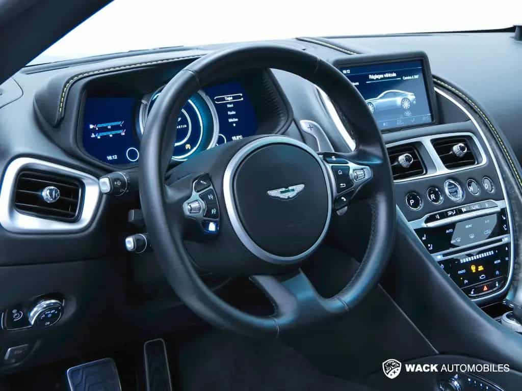 Aston Martin DB11 COUPE 5.2L BI-TURBO V12 608 CV 08/2018-photo-17