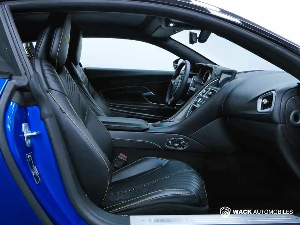 Aston Martin DB11 COUPE 5.2L BI-TURBO V12 608 CV 08/2018-photo-21