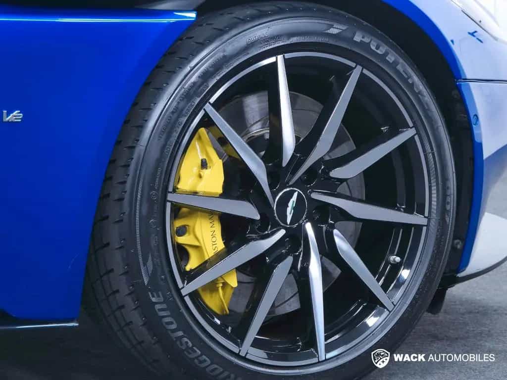 Aston Martin DB11 COUPE 5.2L BI-TURBO V12 608 CV 08/2018-photo-5