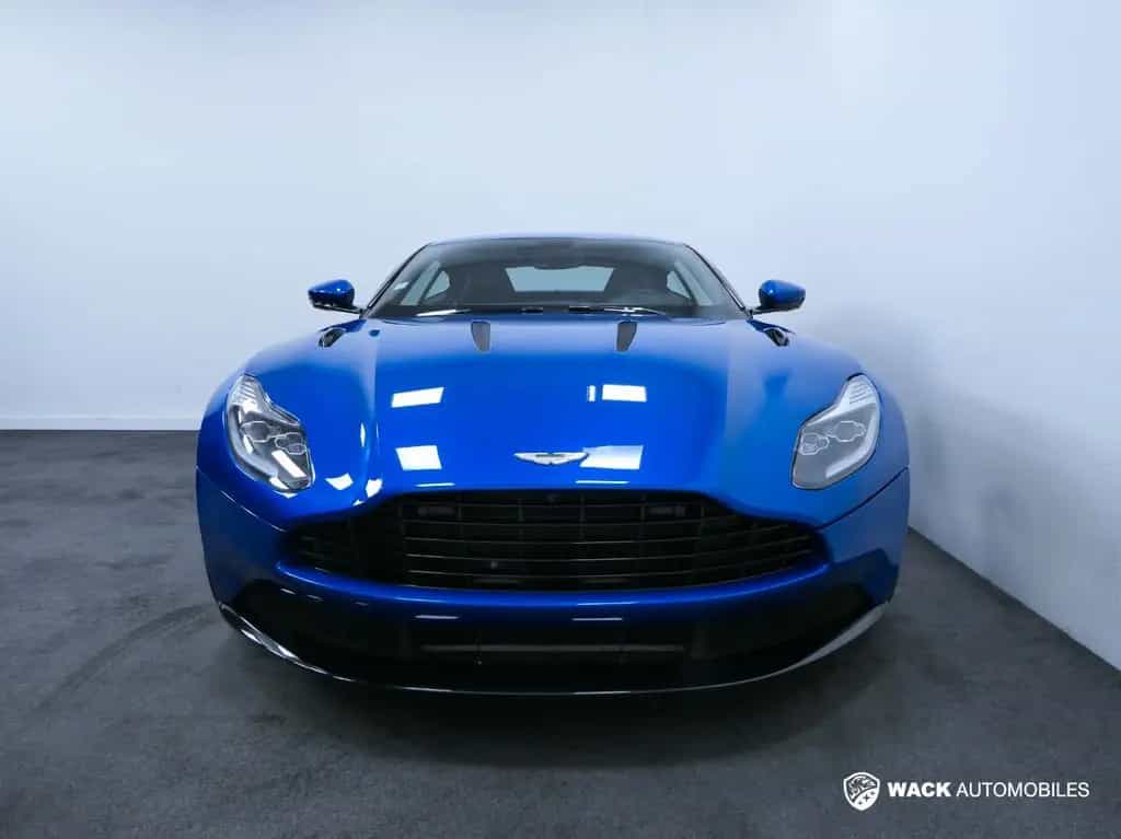 Aston Martin DB11 COUPE 5.2L BI-TURBO V12 608 CV 08/2018-photo-6