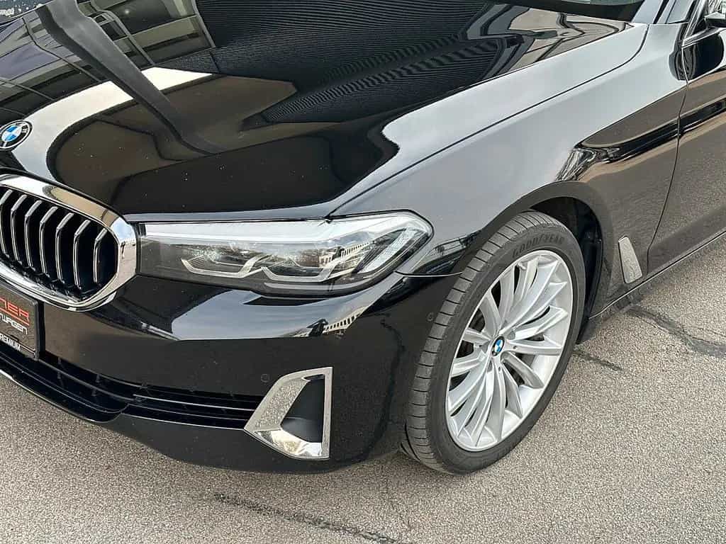BMW 5 Series 520d Touring xDrive Luxury Line Aut. / AHK / ... 01/2023-photo-4