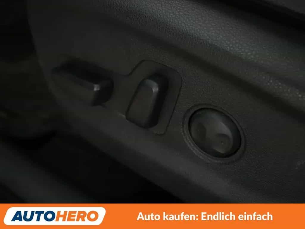 Hyundai Tucson 1.6 TGDI Premium 4WD Aut.*NAVI*LED*SPUR* 11/2019-photo-33