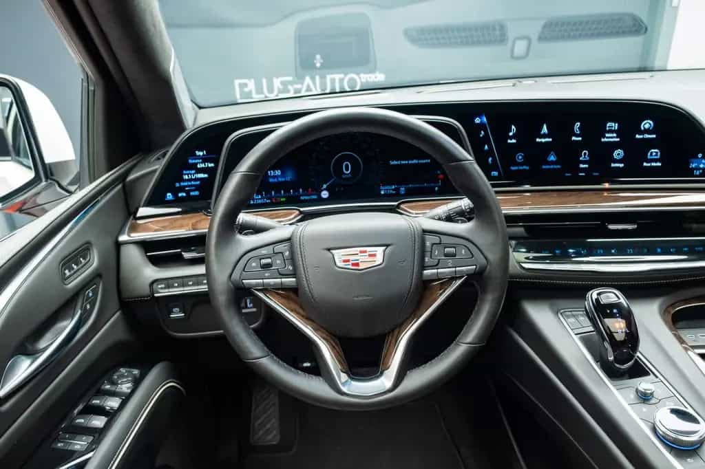 Cadillac Escalade GMT K2XL Premium 06/2024-photo-17