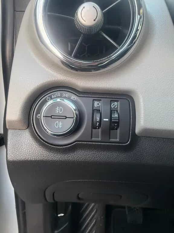Chevrolet Trax 4x4 LT+ TÜV NEU*1.HAND 84.000km S.HEFT 06/2013-photo-21