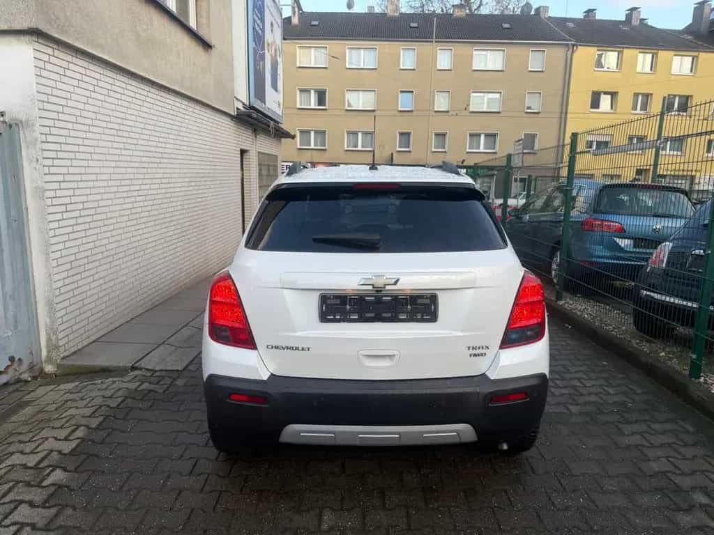 Chevrolet Trax 4x4 LT+ TÜV NEU*1.HAND 84.000km S.HEFT 06/2013-photo-4