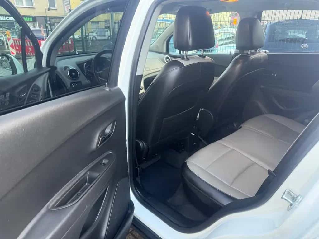 Chevrolet Trax 4x4 LT+ TÜV NEU*1.HAND 84.000km S.HEFT 06/2013-photo-9