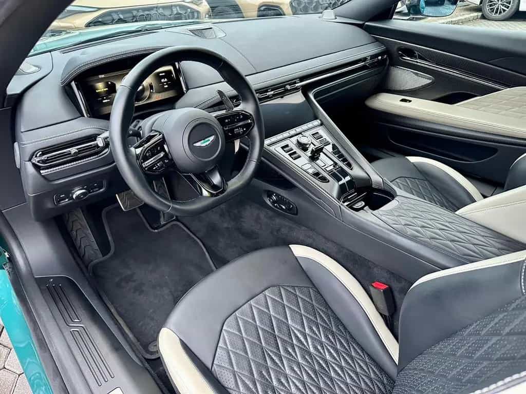 Aston Martin DB12 4.0 V8 KERAMIK.B&W.SITZBELÜFT.360° 02/2024-photo-10