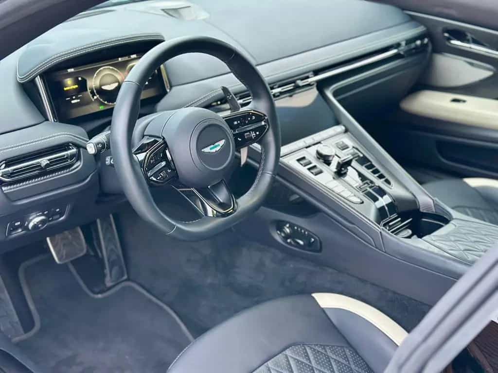 Aston Martin DB12 4.0 V8 KERAMIK.B&W.SITZBELÜFT.360° 02/2024-photo-11