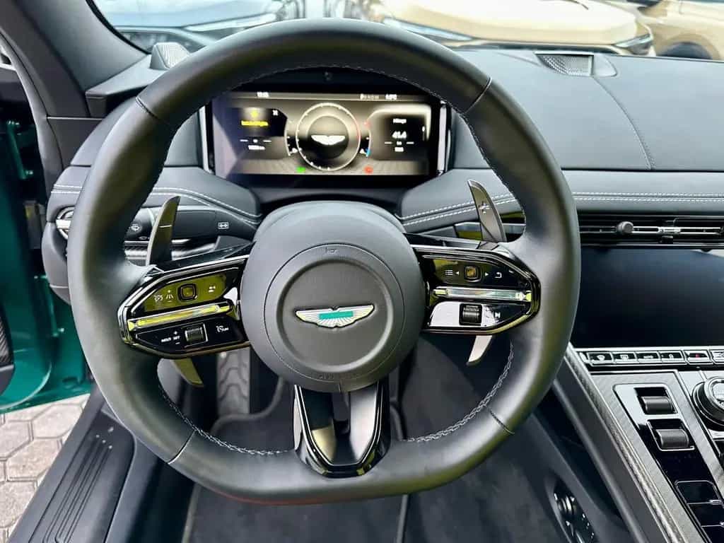Aston Martin DB12 4.0 V8 KERAMIK.B&W.SITZBELÜFT.360° 02/2024-photo-12