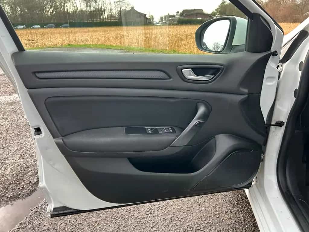 Renault Megane IV 1.2 Grandtour Life 03/2017-photo-11