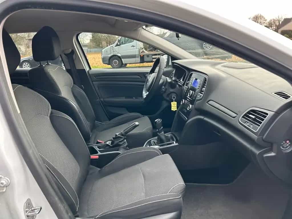 Renault Megane IV 1.2 Grandtour Life 03/2017-photo-19