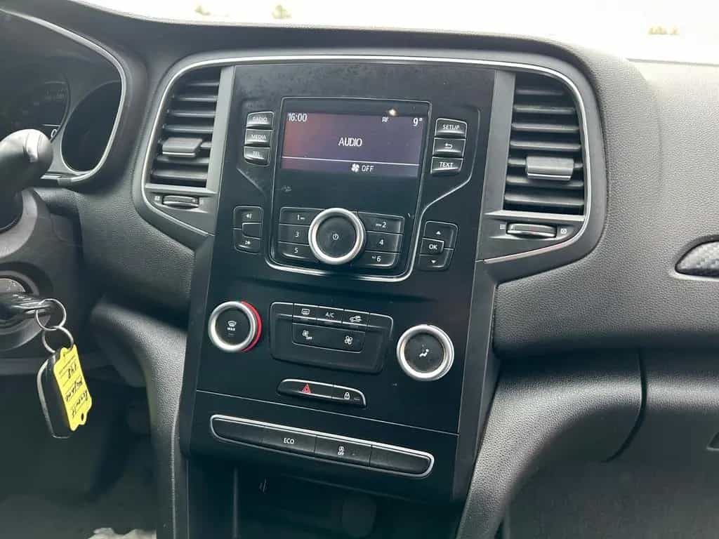 Renault Megane IV 1.2 Grandtour Life 03/2017-photo-21