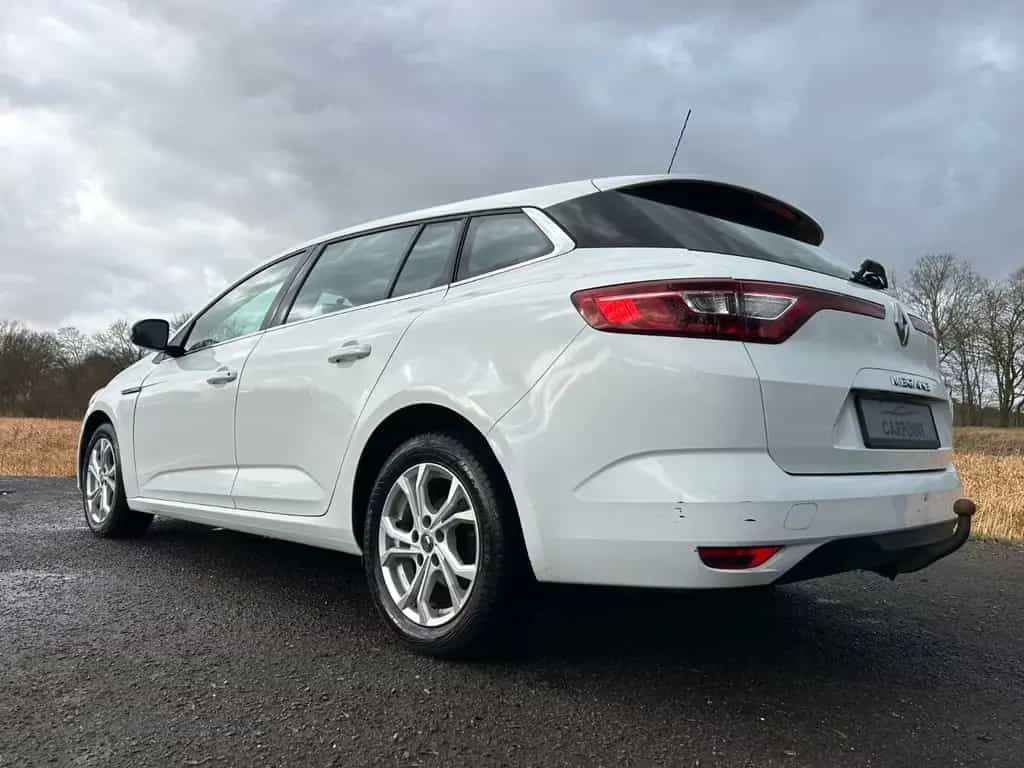 Renault Megane IV 1.2 Grandtour Life 03/2017-photo-35