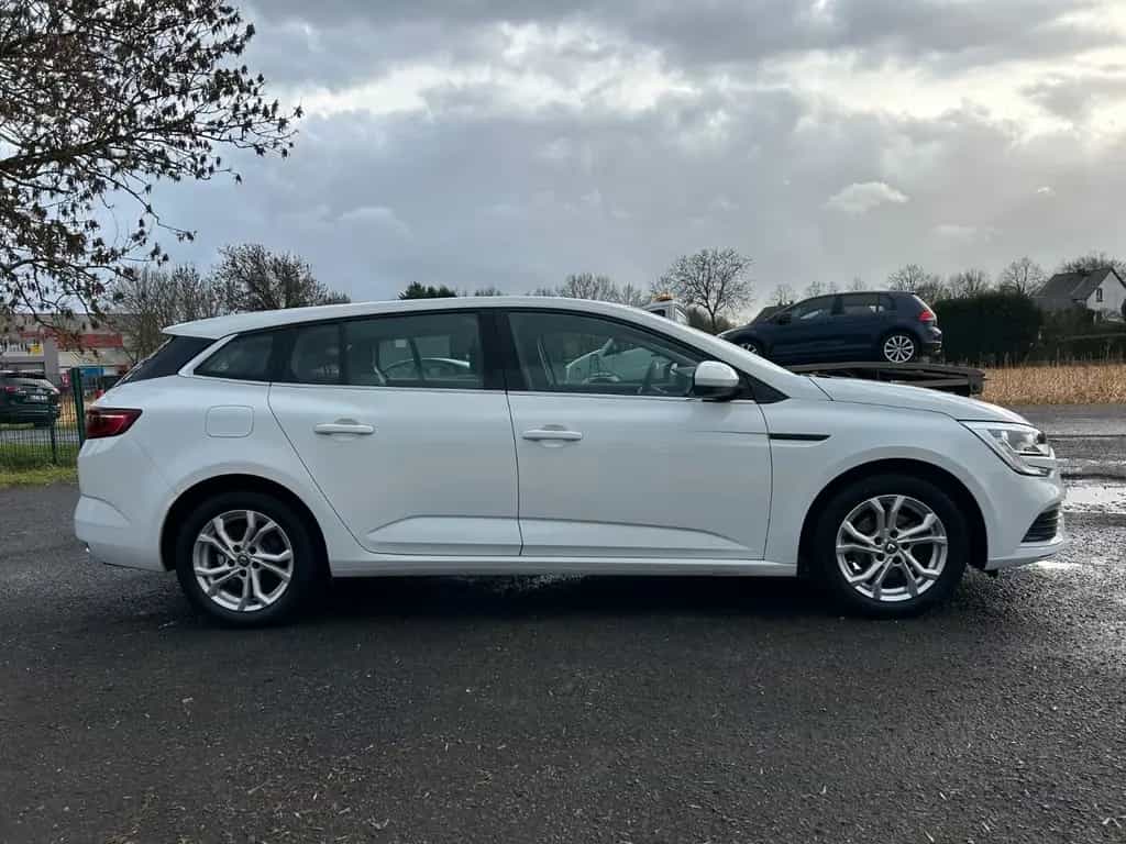 Renault Megane IV 1.2 Grandtour Life 03/2017-photo-5