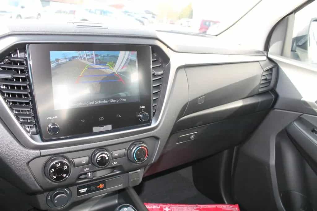 Isuzu D-Max Space Cab 4WD LS null-photo-18