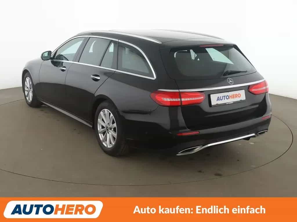 Mercedes-Benz E 200 T AMG Line Aut.*LED*ACC*PDC*4xSHZ 08/2018-photo-3