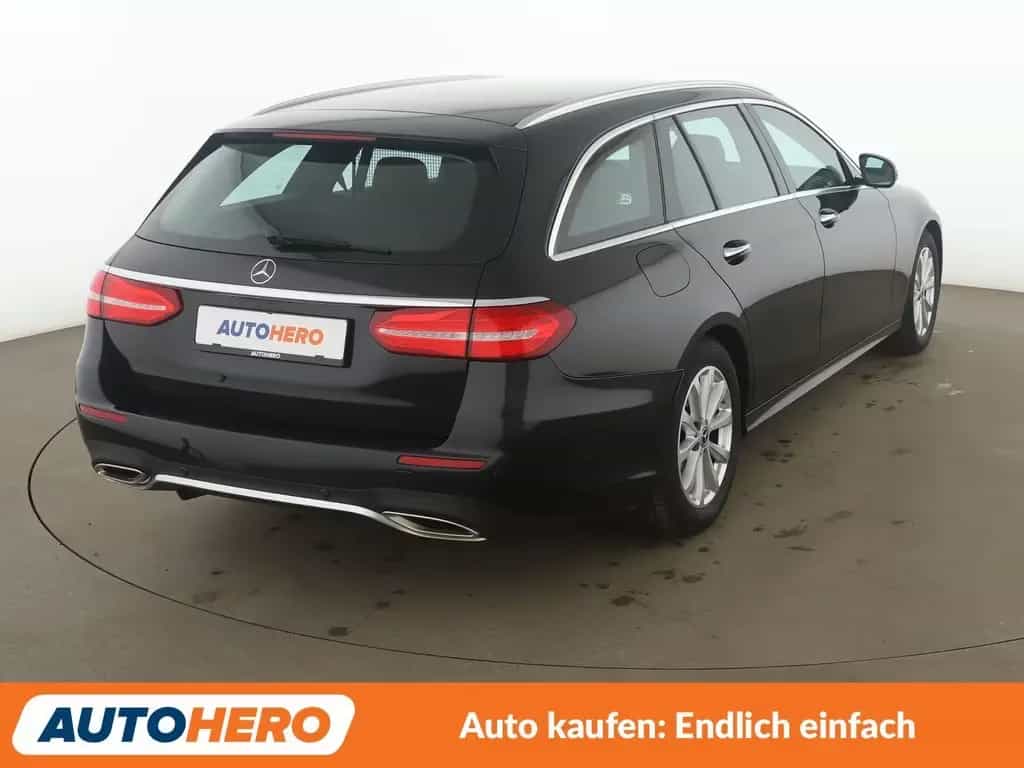 Mercedes-Benz E 200 T AMG Line Aut.*LED*ACC*PDC*4xSHZ 08/2018-photo-5