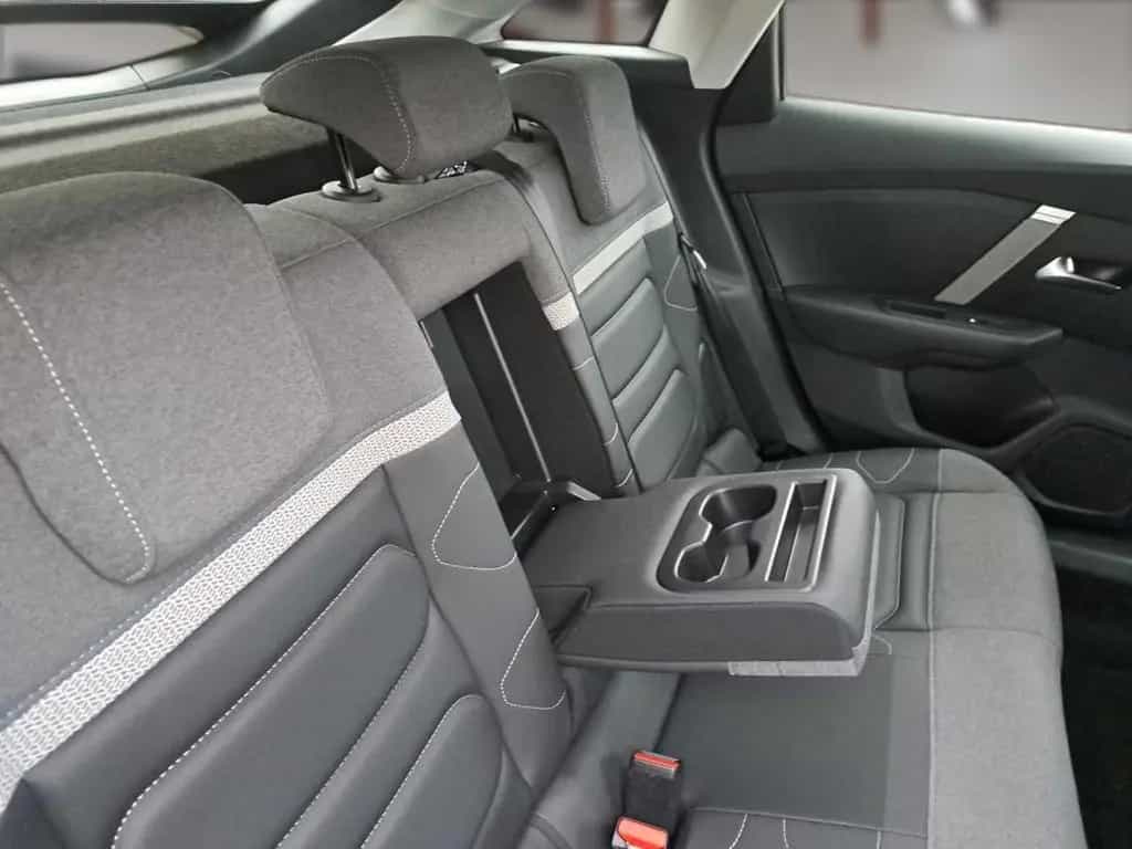 Citroën C4 HUD+NAVI+GJR 11/2023-photo-28