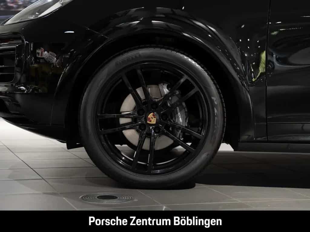 Porsche Cayenne Platinum Edition HA-Lenkung Sportabgas 11/2022-photo-10