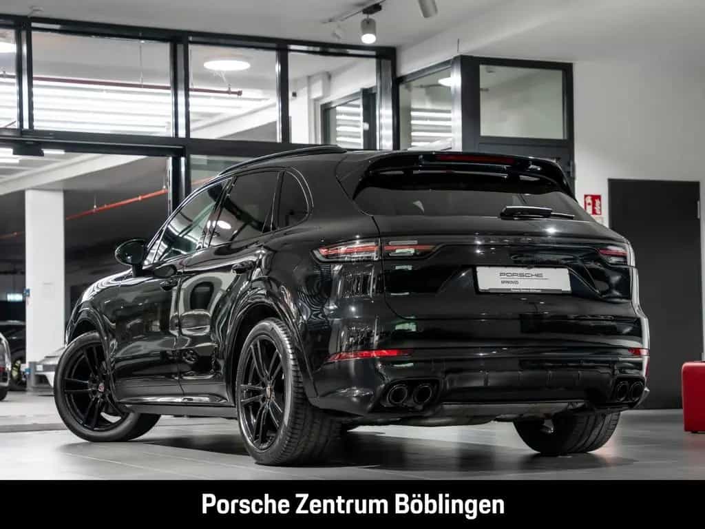 Porsche Cayenne Platinum Edition HA-Lenkung Sportabgas 11/2022-photo-1