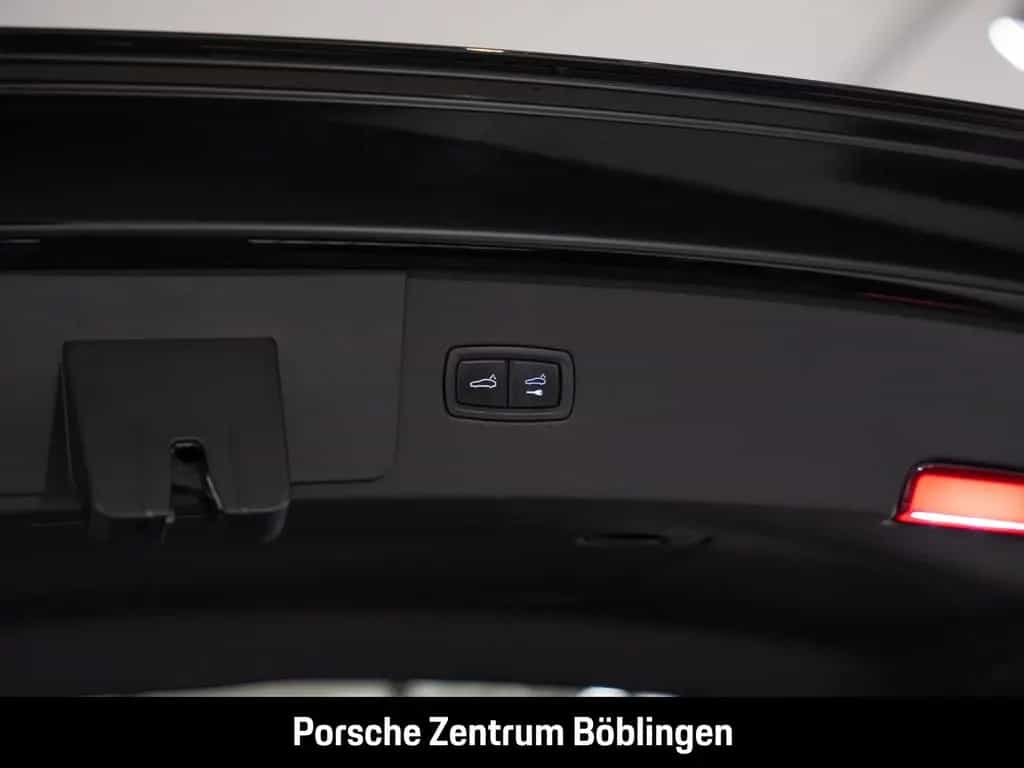 Porsche Cayenne Platinum Edition HA-Lenkung Sportabgas 11/2022-photo-31
