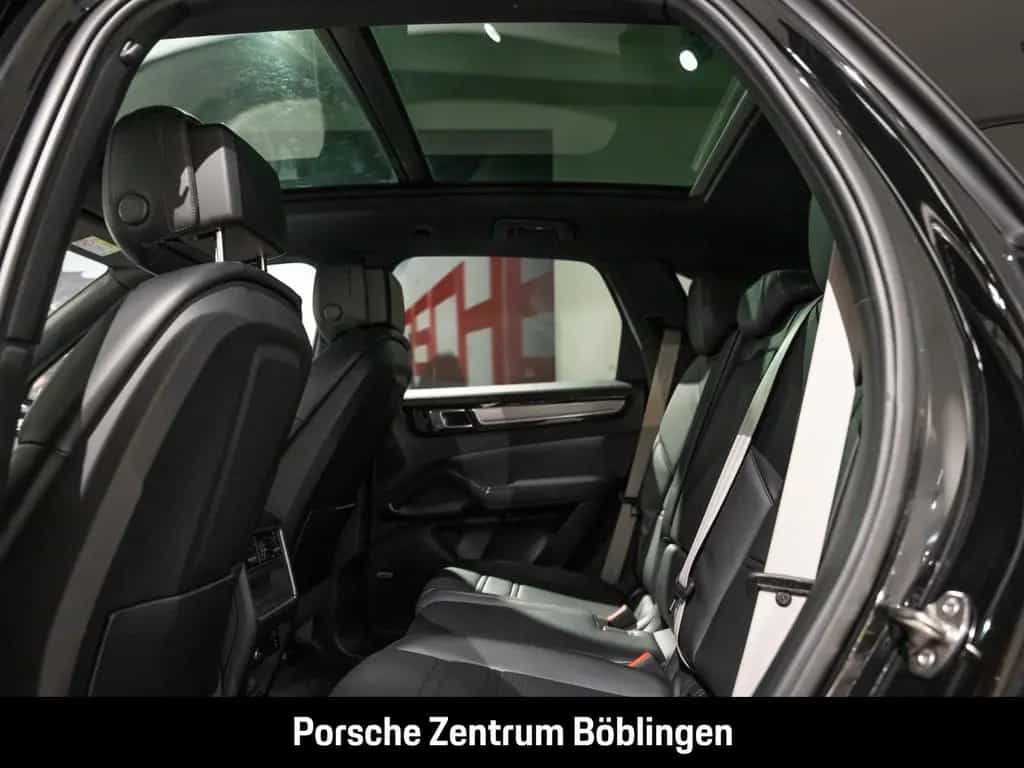 Porsche Cayenne Platinum Edition HA-Lenkung Sportabgas 11/2022-photo-5