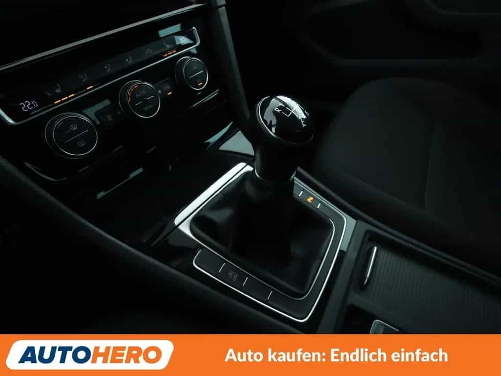 Volkswagen Golf VII 1.4 TSI Sound*PDC*ACC*SHZ* 11/2017-photo-24