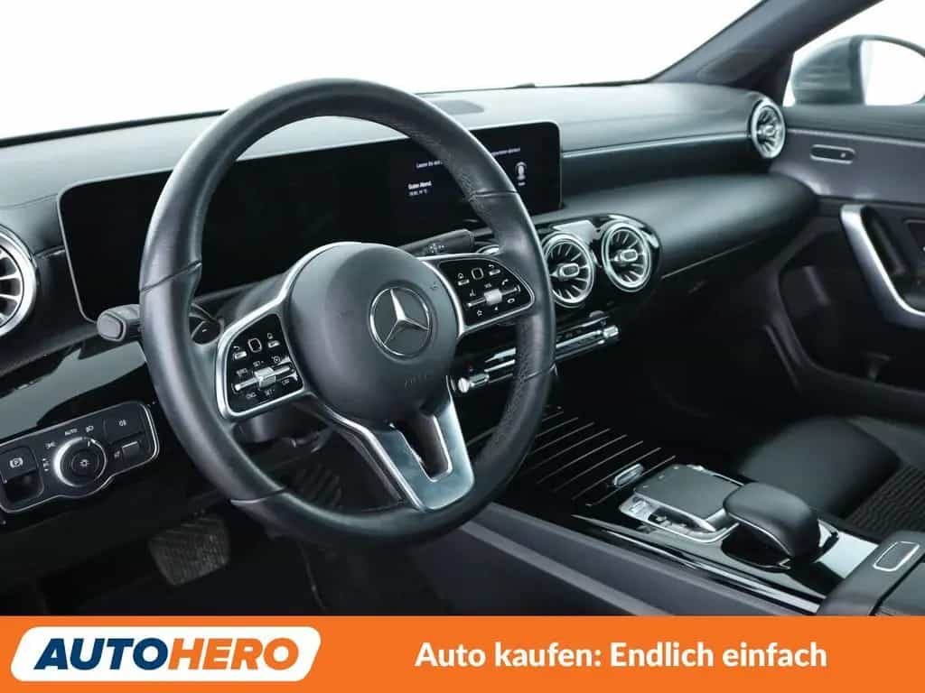 Mercedes-Benz CLA-Class 200 Progressive Aut.*NAVI*CAM*TEMPO* 01/2020-photo-10