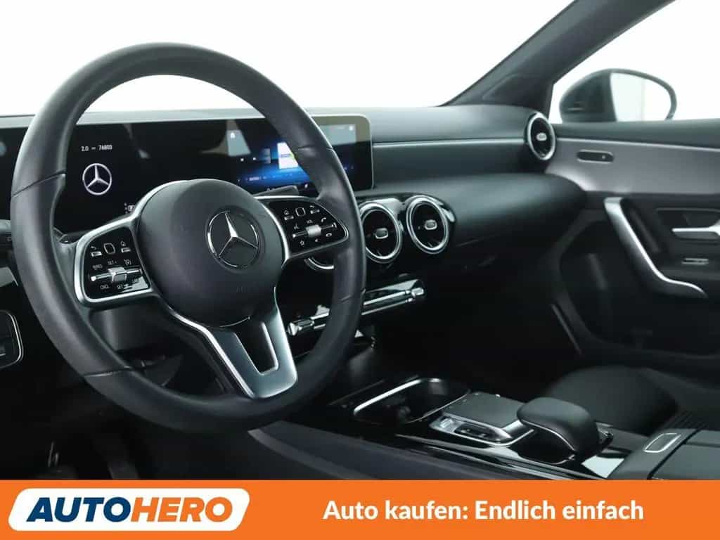 Mercedes-Benz A-Class 250 4Matic Progressive Aut.*NAV*LED*TEMP*PDC* 04/2019-photo-9