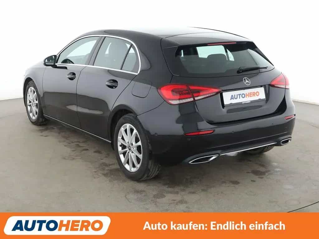 Mercedes-Benz A-Class 250 4Matic Progressive Aut.*NAV*LED*TEMP*PDC* 04/2019-photo-2