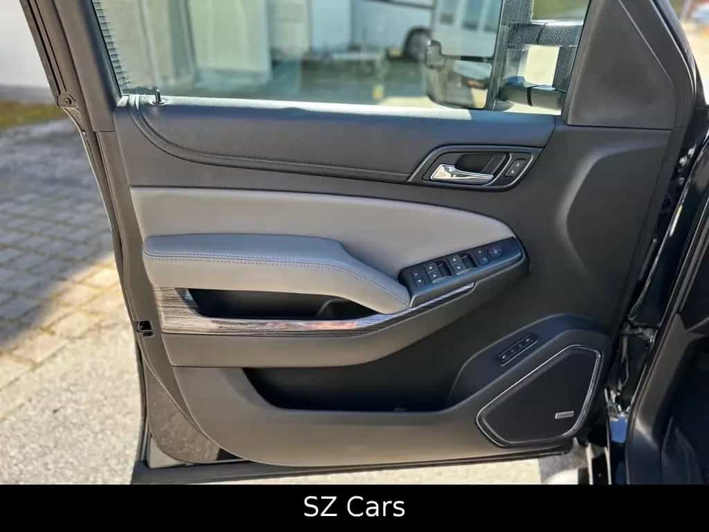 Chevrolet Suburban Z71*LEDER*RFK*TV*BOSE*RHINO-RACK*LED 07/2018-photo-17