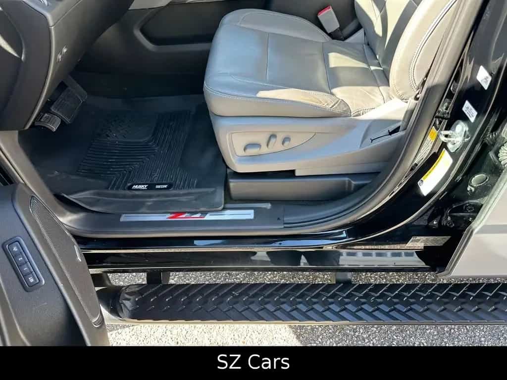 Chevrolet Suburban Z71*LEDER*RFK*TV*BOSE*RHINO-RACK*LED 07/2018-photo-19