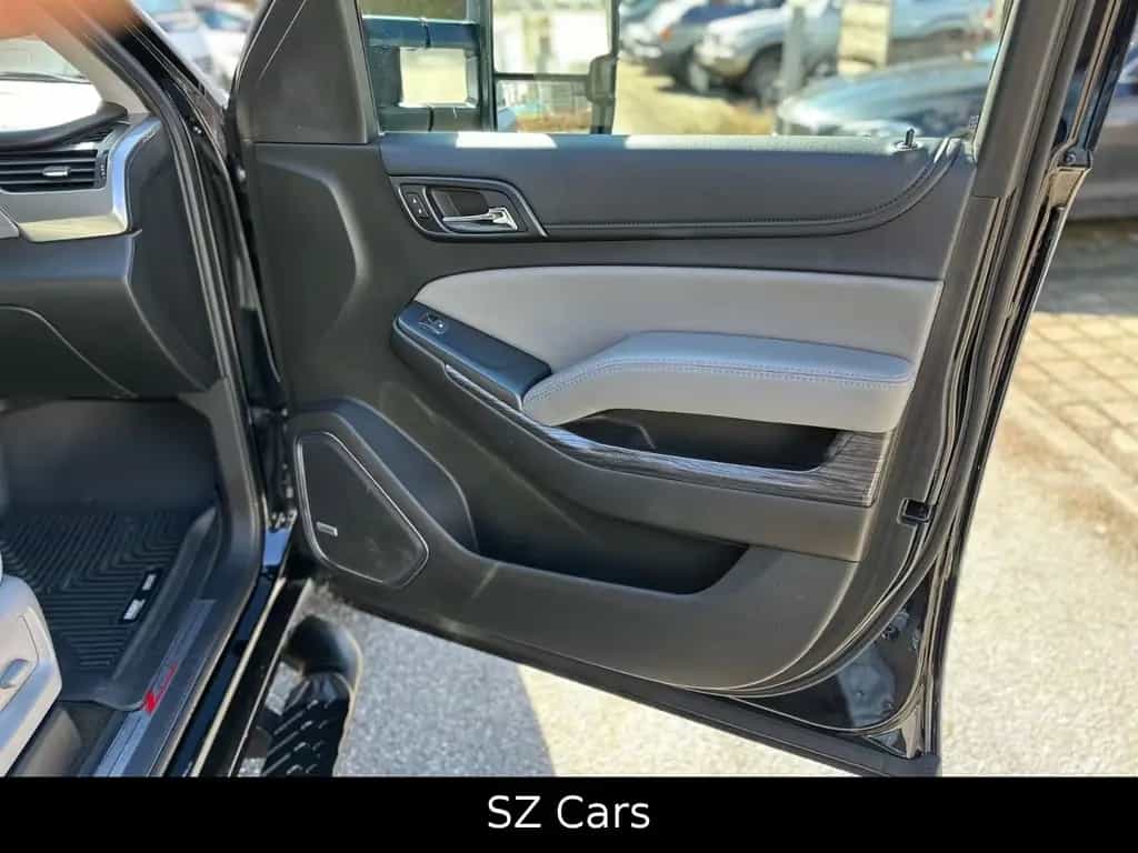 Chevrolet Suburban Z71*LEDER*RFK*TV*BOSE*RHINO-RACK*LED 07/2018-photo-38