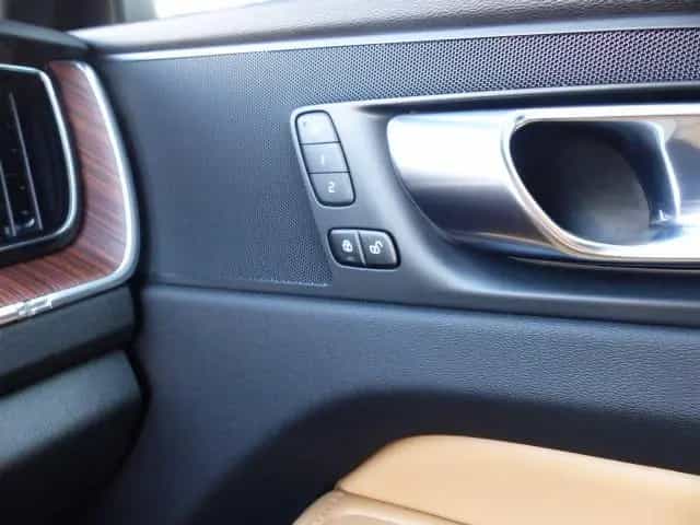 Volvo XC60 Plus Bright B4 Aut.EU6d*Leder amber*GOOGLE* 12/2022-photo-17