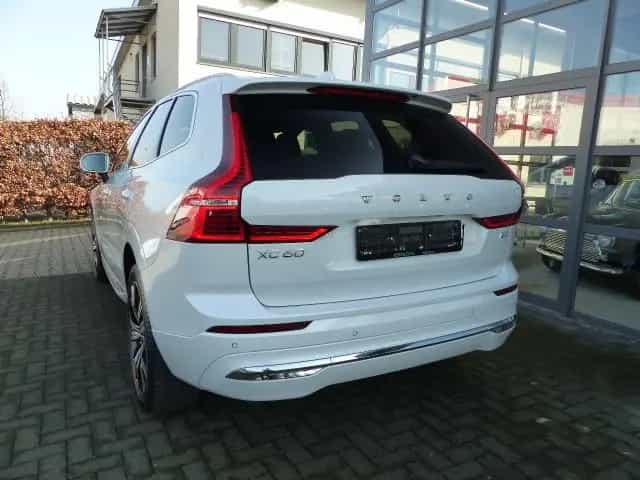 Volvo XC60 Plus Bright B4 Aut.EU6d*Leder amber*GOOGLE* 12/2022-photo-3