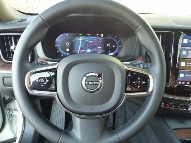 Volvo XC60 Plus Bright B4 Aut.EU6d*Leder amber*GOOGLE* 12/2022-photo-8