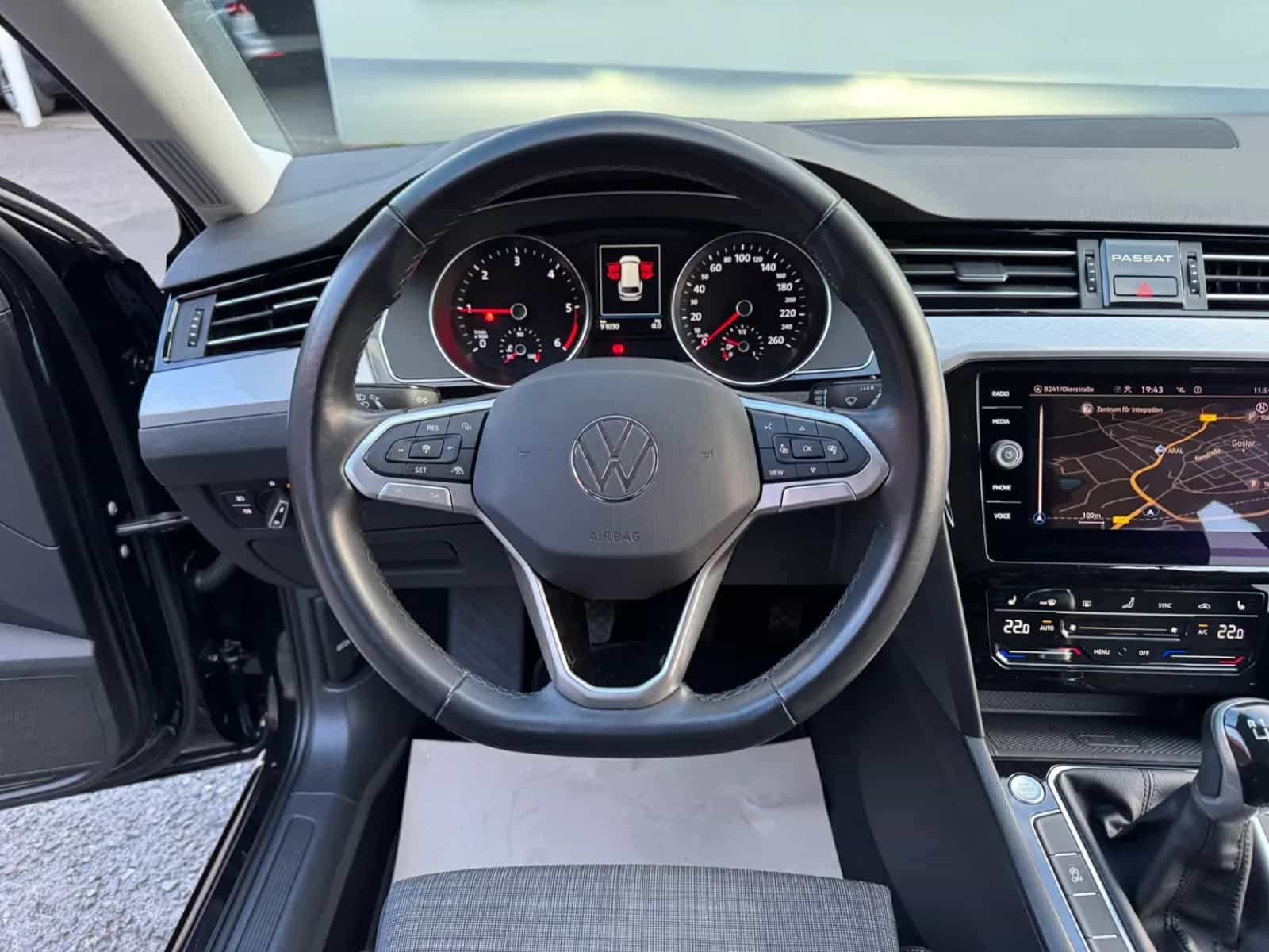 Volkswagen Passat Variant 07/2022-photo-20