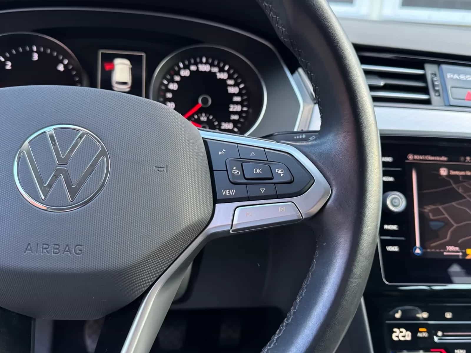 Volkswagen Passat Variant 07/2022-photo-24