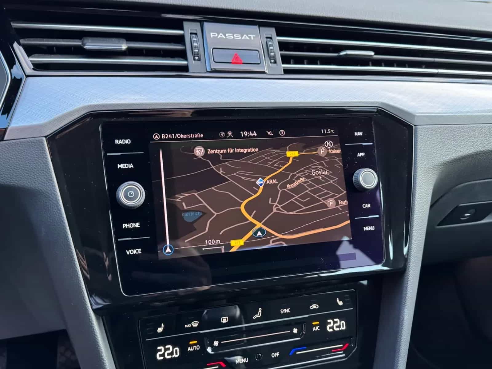 Volkswagen Passat Variant 07/2022-photo-26