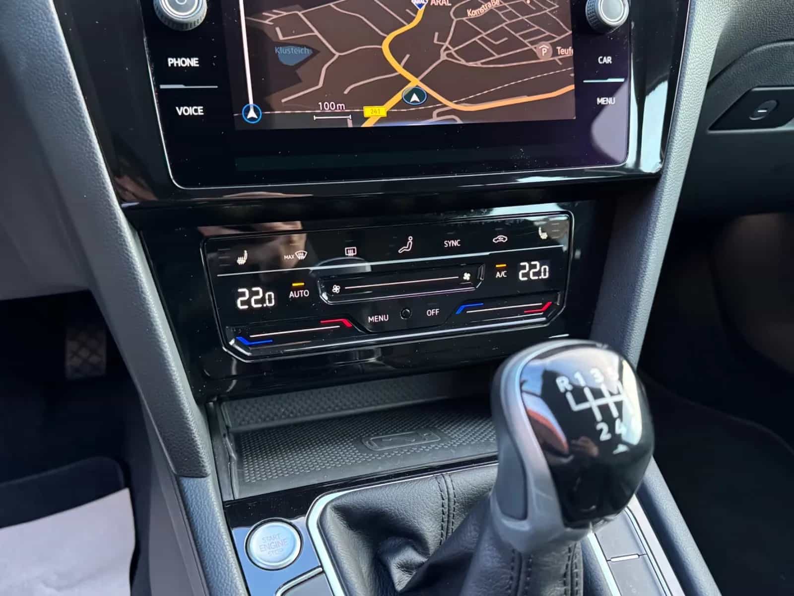Volkswagen Passat Variant 07/2022-photo-27