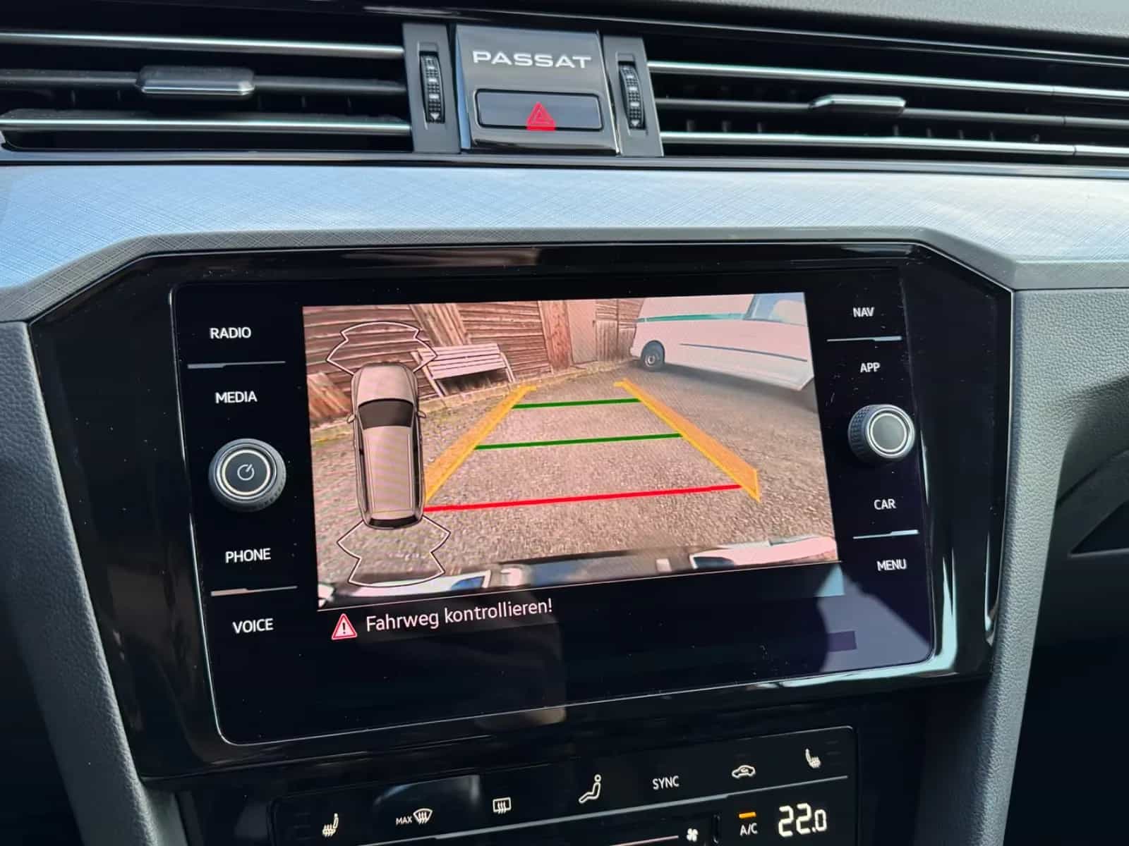 Volkswagen Passat Variant 07/2022-photo-29