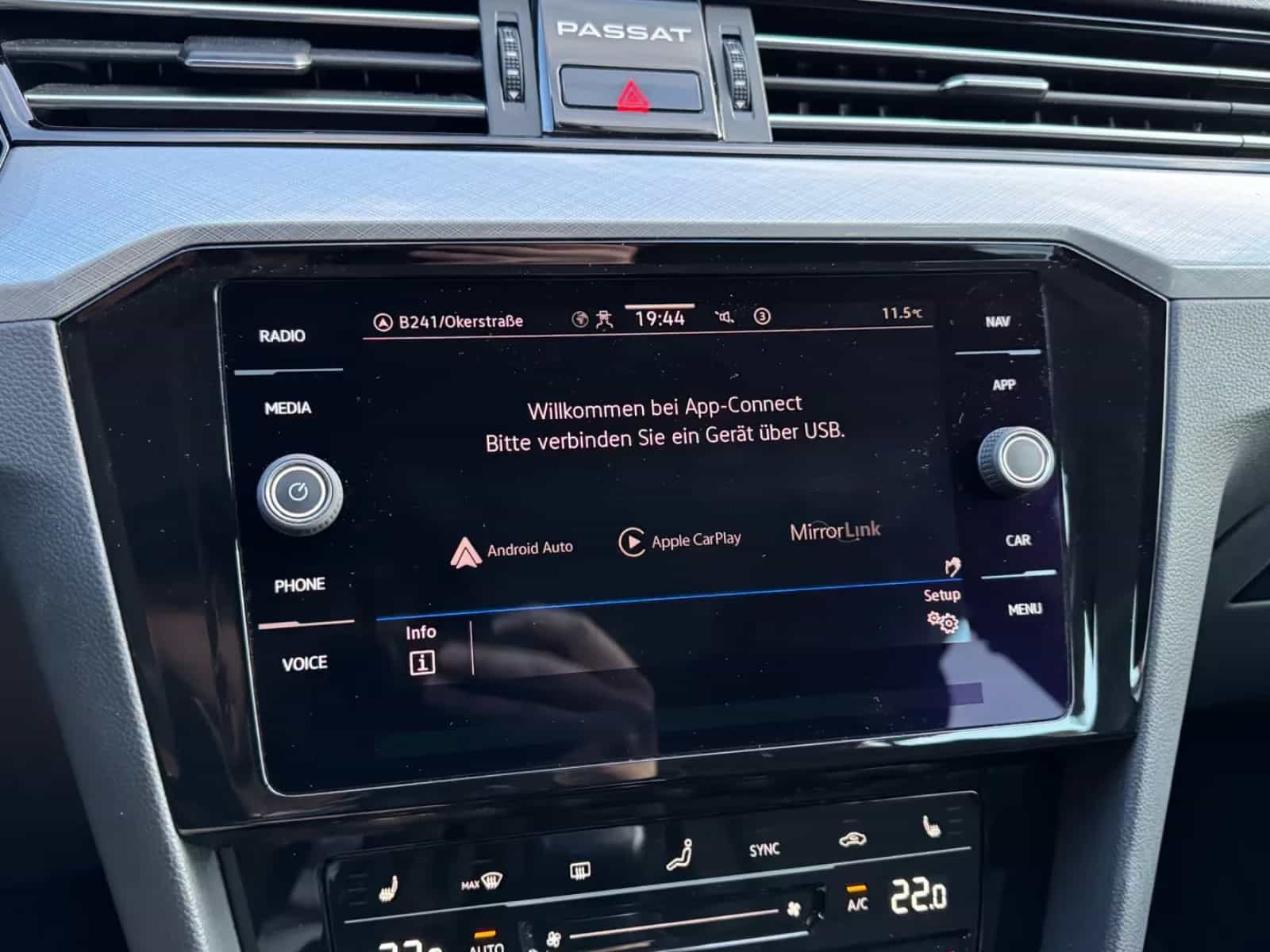 Volkswagen Passat Variant 07/2022-photo-30