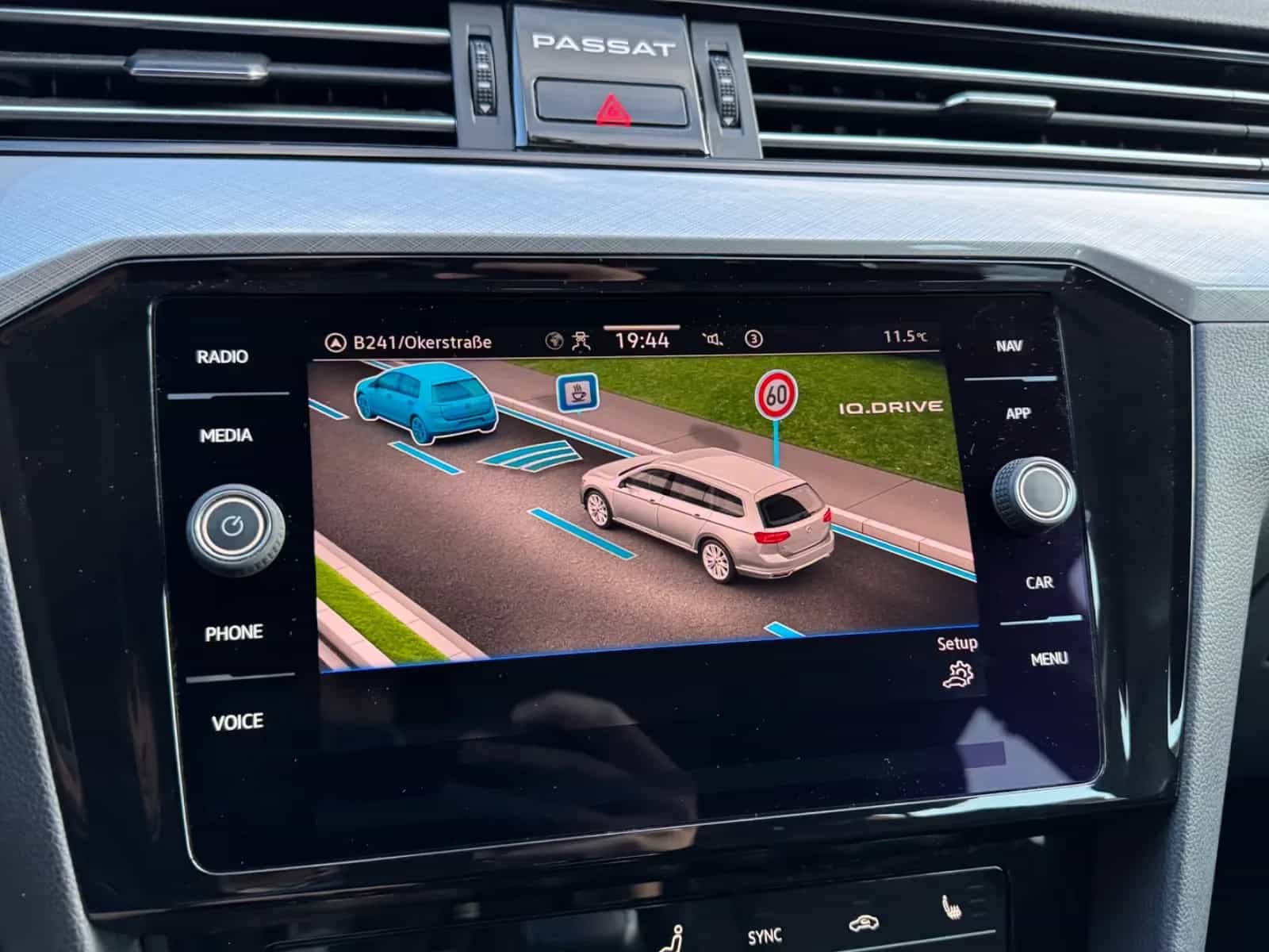 Volkswagen Passat Variant 07/2022-photo-34
